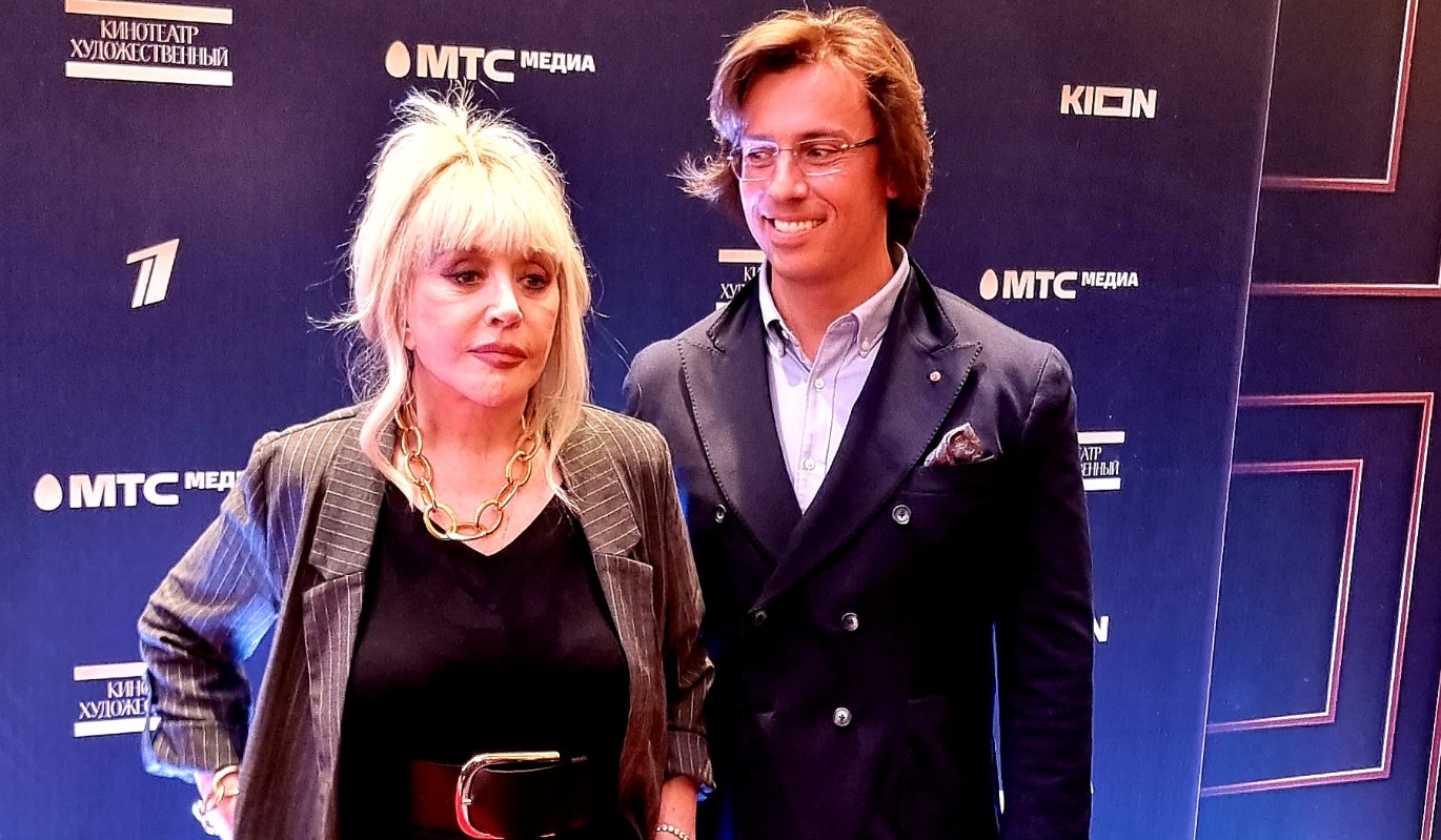 "Удар ниже пояса": Максим Галкин* ошарашил поклонниц неожиданным ракурсом на фото из спортзала