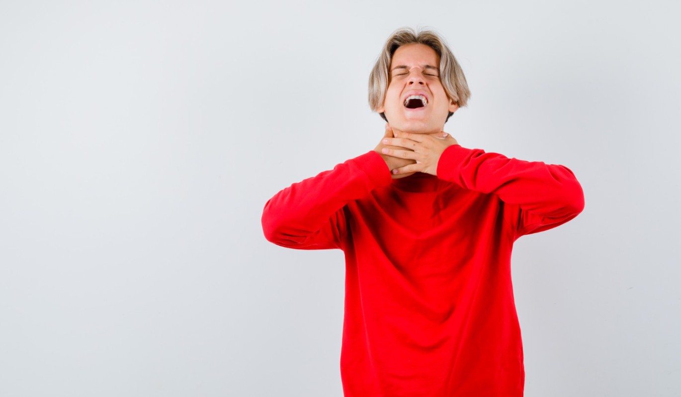 Не лечится: врач рассказала, почему не все таблетки могут избавить от боли в горле