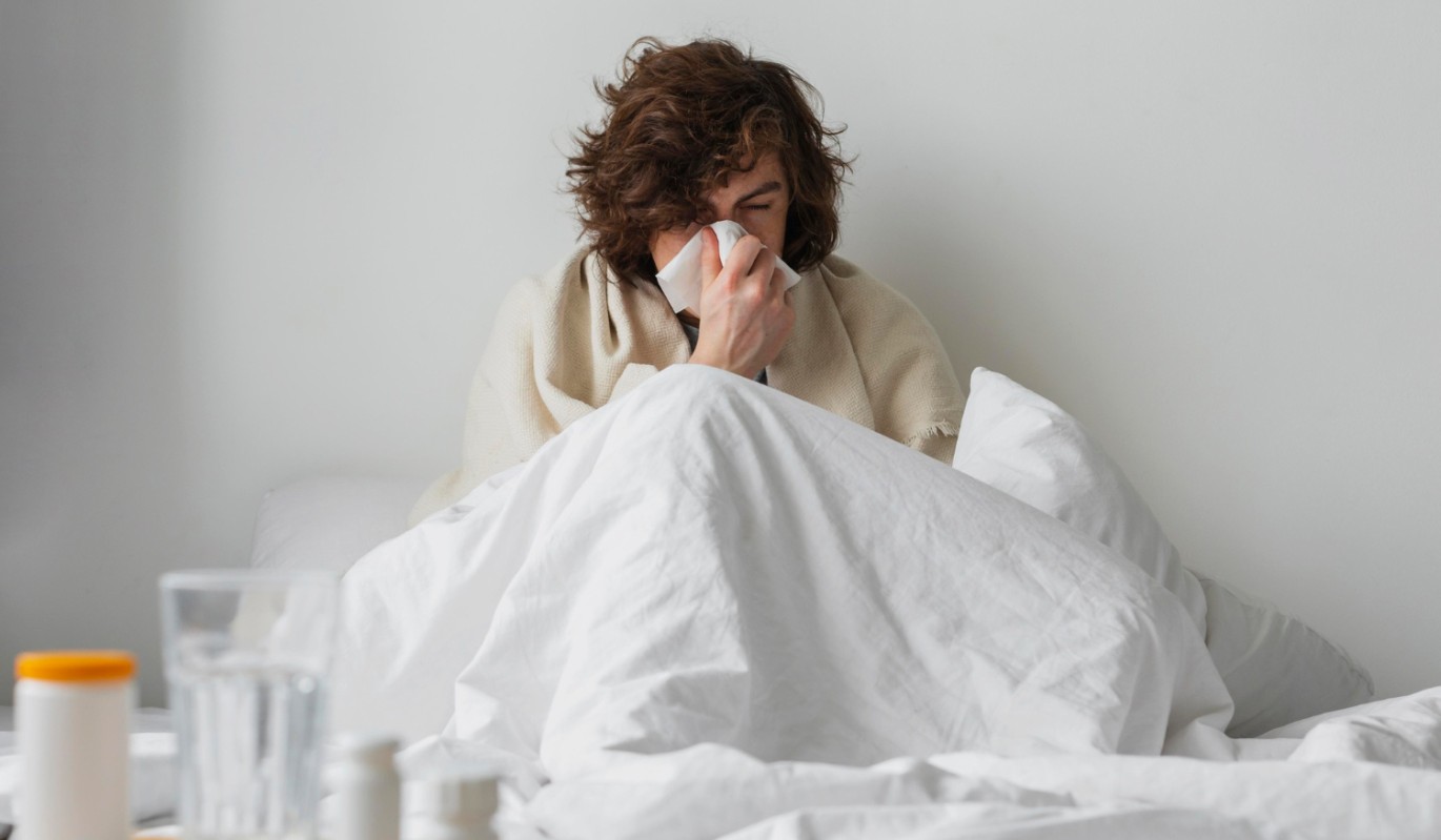 Болезнь как прикрытие: почему ваш организм специально выбирает свалиться с ног в самый неподходящий момент
