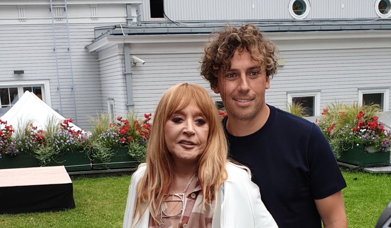 Конец легенды в Грязи: почему роскошный замок Пугачевой и Галкина* могут сравнять с землей