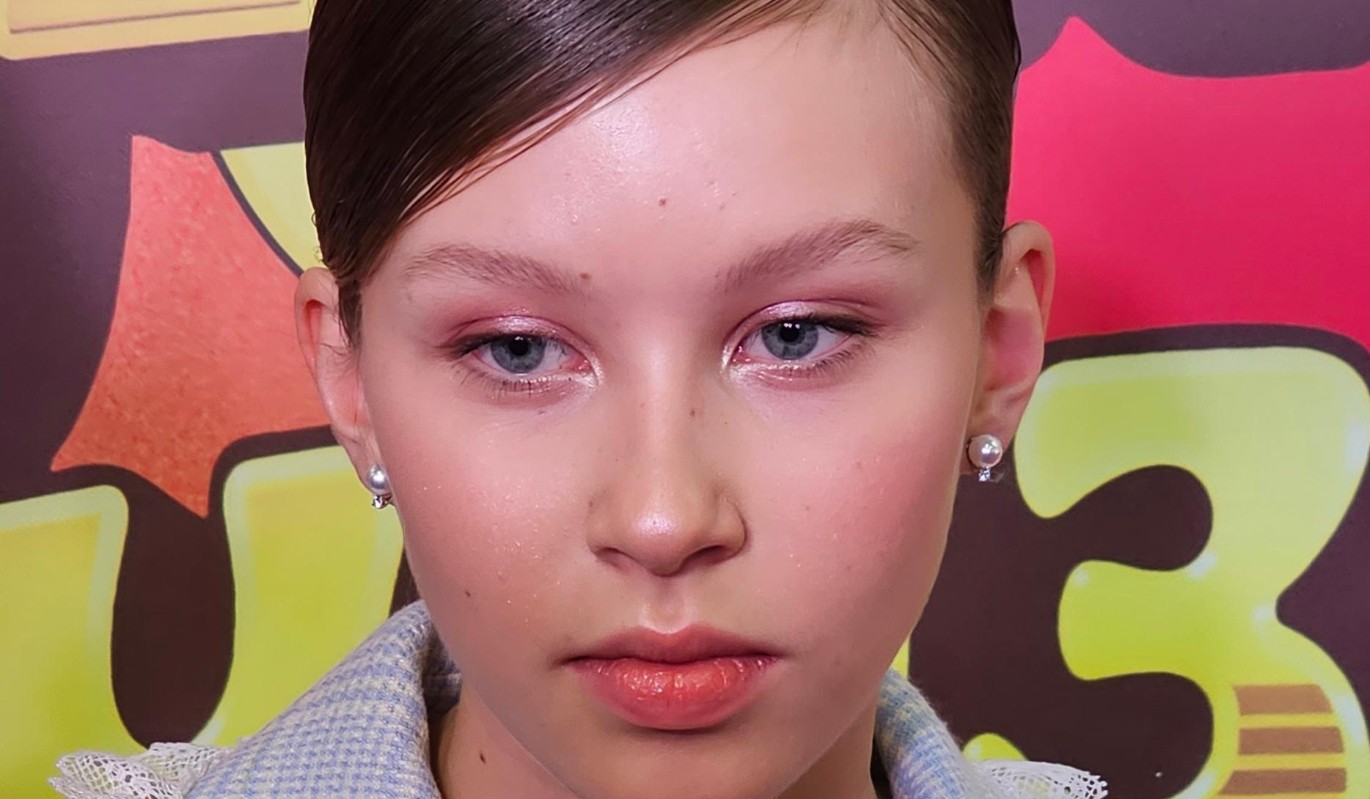 Кольцо на том самом пальце: 15-летняя звезда "Слова пацана" выходит замуж?