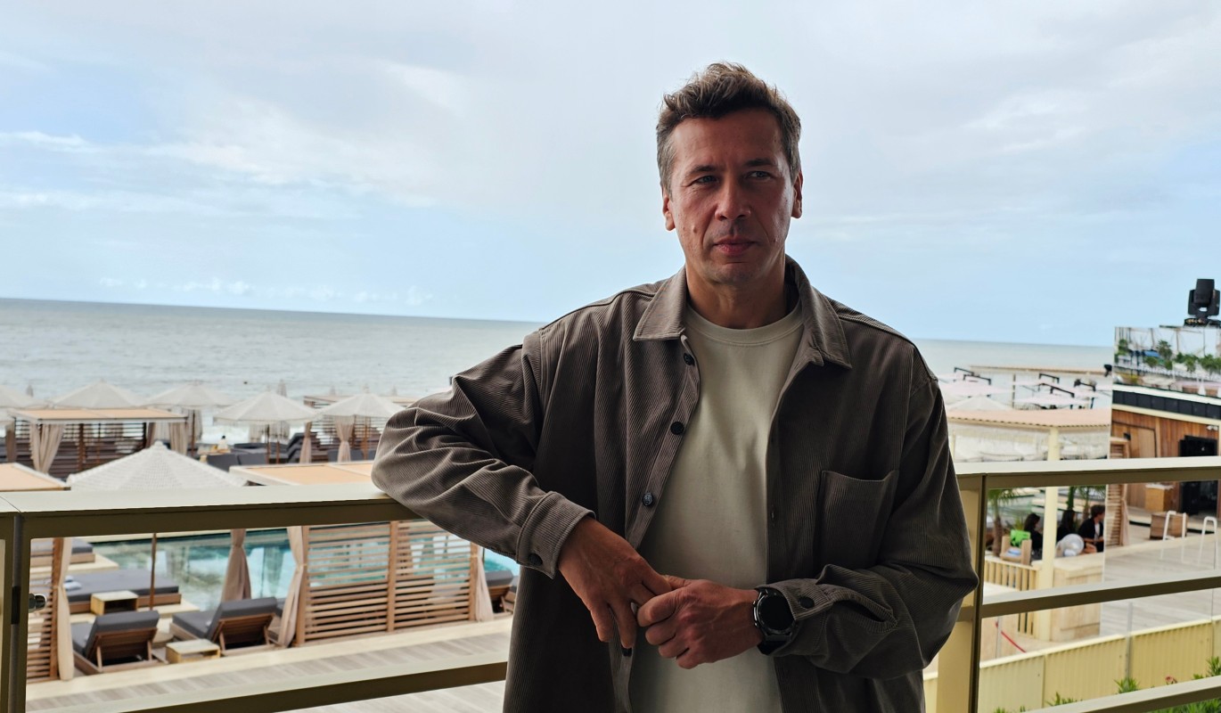 "Был испуг": брошенный женой Андрей Мерзликин в одиночку тащит троих детей