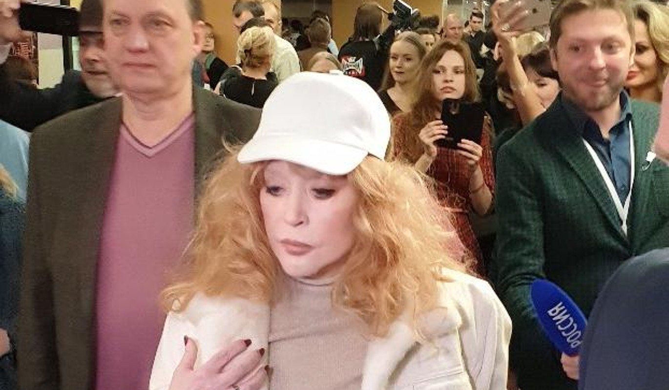 Пришло время платить по долгам: сбежавшую из России Аллу Пугачеву прижали к стене