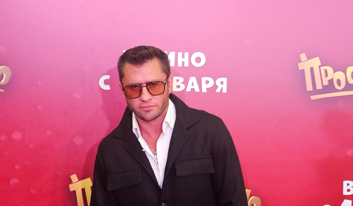 "Двери всегда раскрыты": Прилучный рассказал о жизни по соседству с бывшей