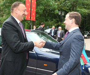 Ильхам Алиев и Дмитрий Медведев. Фото: ИТАР-ТАСС