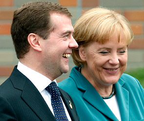 Дмитрий Медведев и Ангела Меркель. Фото: Reuters