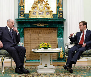 Александр Лукашенко и Дмитрий Медведев. Фото: ИТАР-ТАСС