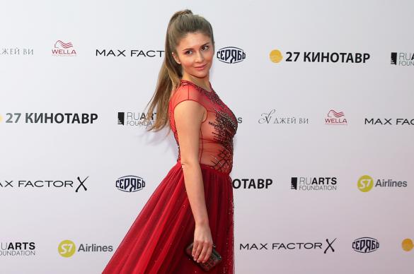 Актриса Кожевникова оголилась на красной дорожке