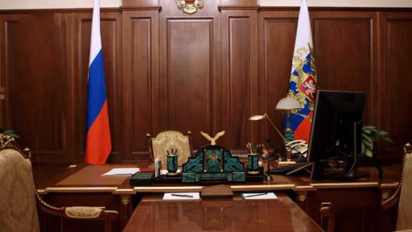 Фото Путина За Столом В Кабинете