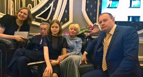 Караченцов с семьей. Фото: Феликс Грозданов/Dni.Ru