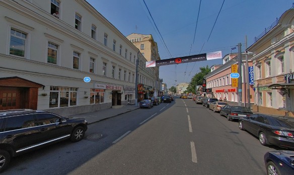 Пятницкая улица до реконструкции. Скриншот yandex.ru/maps