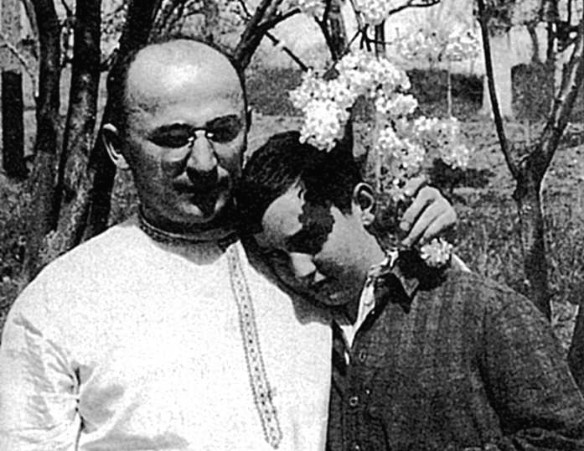 Лаврентий Берия с сыном Серго. Фото: wikipedia.org