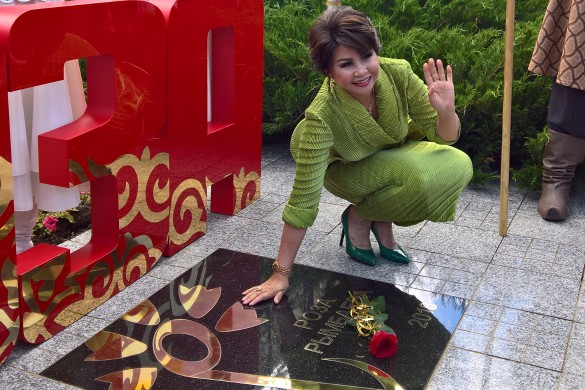 Роза Рымбаева. Фото: Dni.Ru/Феликс Грозданов