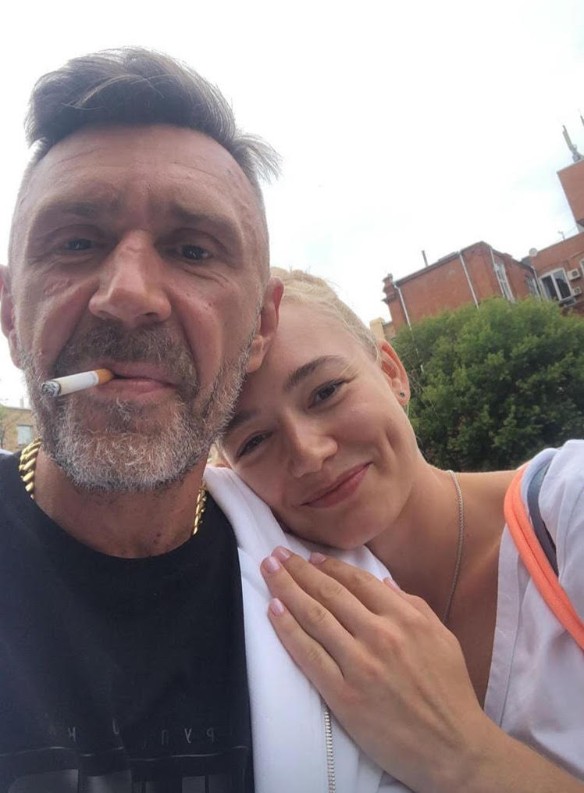 Сергей Шнуров и Оксана Акиньшина<div class=