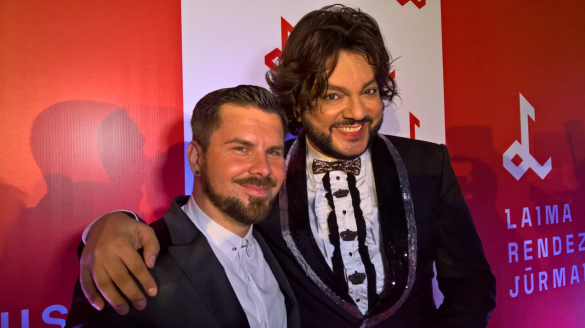 Киркоров признался в любви Интарсу Бусулису. Фото: Феликс Грозданов/Dni.Ru