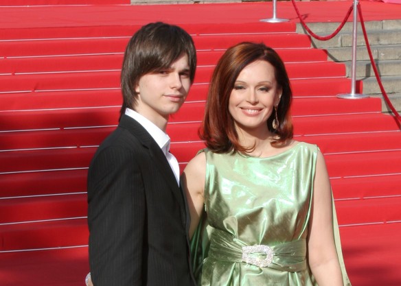 Безрукова Ирина с сыном<div class=