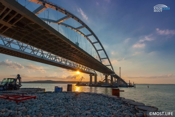 Крымский мост послужит толчком для развития экономики полуострова. Фото: most.life/multimedi