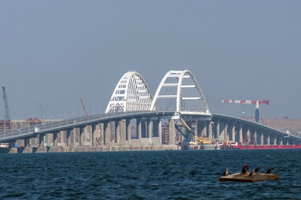 Продолжается строительство железнодорожной части Крымского моста. Фото: most.life