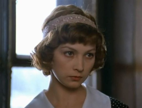 Кадр из фильма "Романовы. Венценосная семья" (2000)