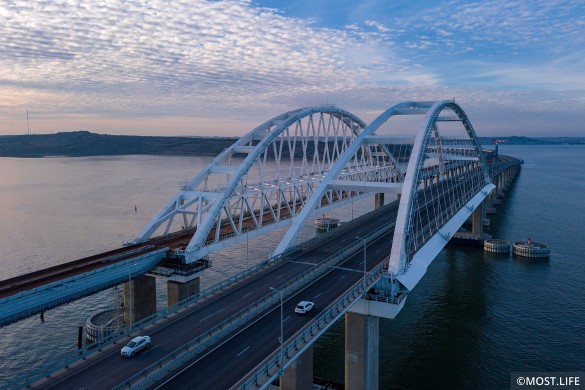 Конструкция Крымского моста надежная и безопасная. Фото: most.life