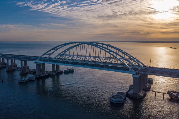 В конце года по Крымскому мосту поедут поезда. Фото: most.life