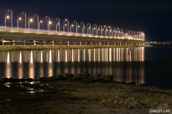 С момента открытия по Крымскому мосту проехали сотни тысяч автомобилей. Фото: most.life