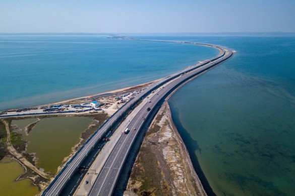 Первые поезда по Крымскому мосту пойдут до конца года. Фото: most.life