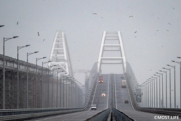 Скоро по Крымскому мосту поедут поезда. Фото: most.life/multimedia