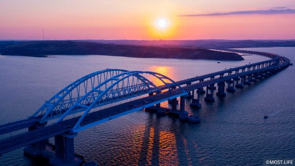 У Крымского моста красивейшие рассветы и закаты. Фото: most.life/multimedia