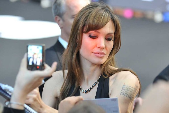 "Невыносимо!": Анджелина Джоли взвыла из-за насилия