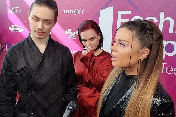 Наташа Королева с сыном и его новой подружкой. Фото: Феликс Грозданов/Дни.ру