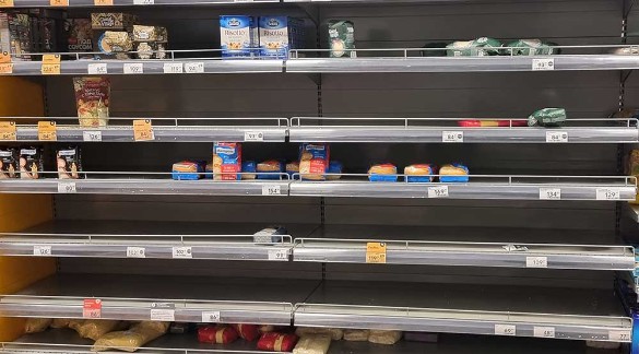 В столичной "Пятерочке". Фото: Дни.ру / Феликс Грозданов