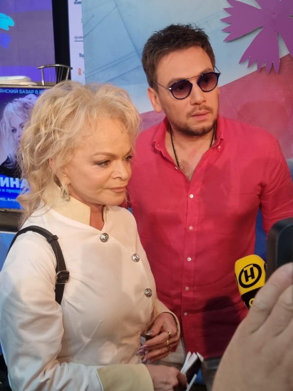 C Ларисой Долиной. Фото: Феликс Грозданов / Дни.ру