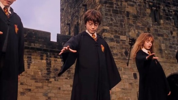 Гарри Поттер. Кадр из фильма "Гарри Поттер и философский камень"