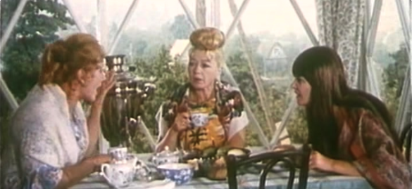 Кадр из кино СССР