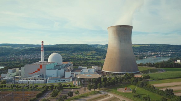 Фото: кадр из фильма "Земля, я с тобой"