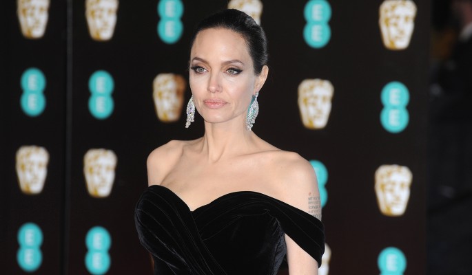 Не в коня корм: Анджелина Джоли тает на глазах