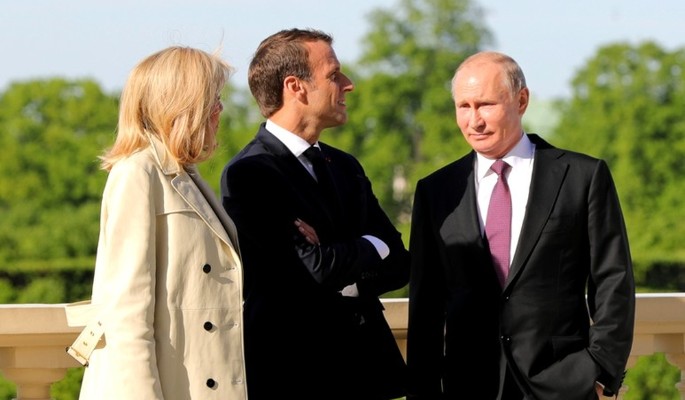 Путин отбил грязную провокацию на встрече с Макроном