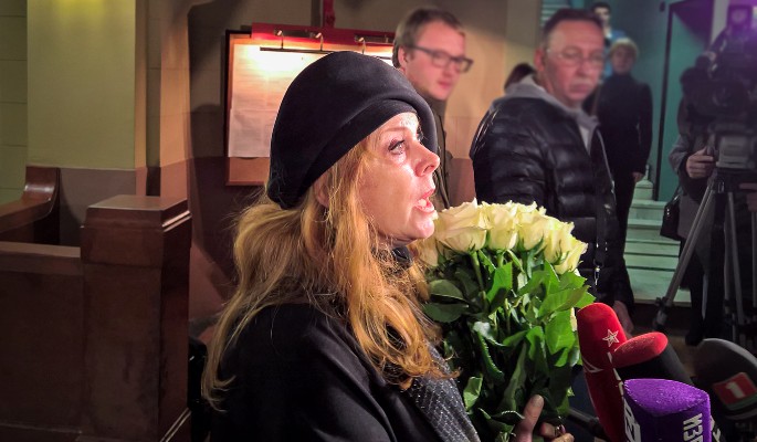«Я родила дочь»: Новикова впервые рассказала об отношениях с Караченцовым