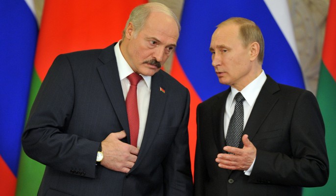 Взбешенный Лукашенко публично набросился на Путина