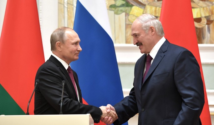 Беспокойный Лукашенко приедет к Путину перед Новым годом