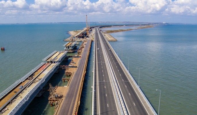 На Украине заявили о полном контроле над Крымским мостом
