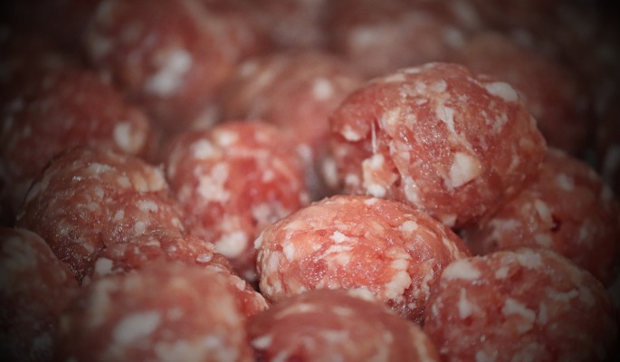 Названы вызывающие рак кишечника продукты