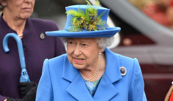 Елизавета II в шоке от откровений принца Гарри