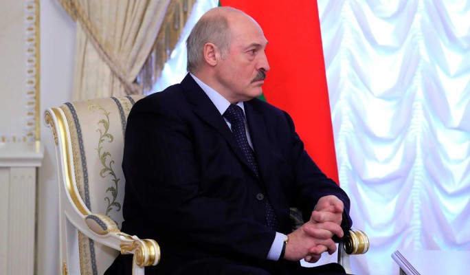 Струсил? Лукашенко сбежал от разъяренных белорусов