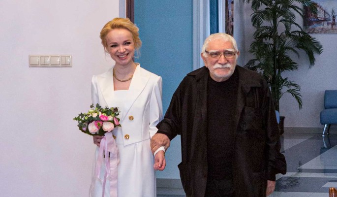 Жаждущую встречи с бывшим мужем Цымбалюк-Романовскую не пускают в больницу к Джигарханяну
