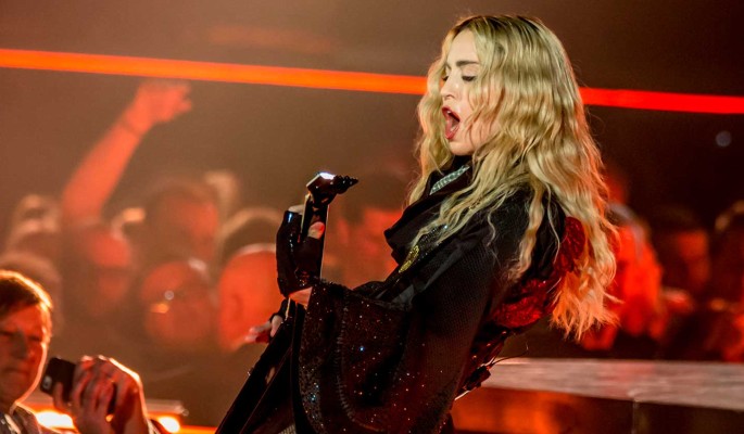 Не может перебеситься: 61-летняя Мадонна завела интрижку с 26-летним танцором