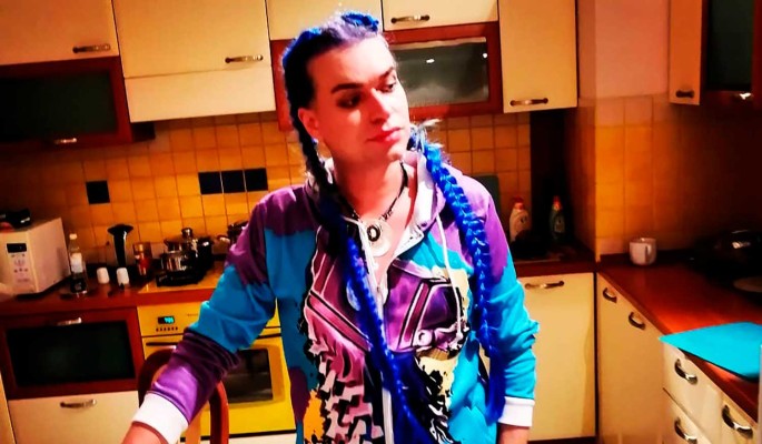 "Прямой эфир" сегодняшний выпуск Гоген Солнцев пытается