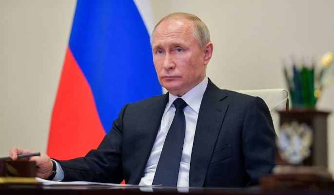 "Цифры были названы": Путин дал поручение о дополнительных выплатах врачам
