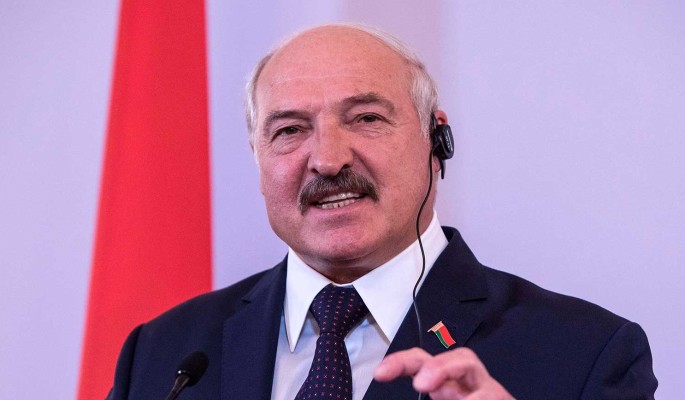 "Ответят": Лукашенко пообещал наказать за защиту школьников от коронавируса